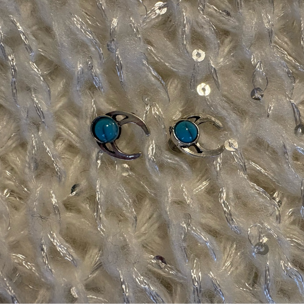 🎁 3for10$ or FREE WITH PURCHASE - Silver and Turquoise Crescent Earrings